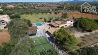Mediterrane Finca mit 8.970m² in Ruhelage mit Pádelplatz, 4 SZ, 4 Bäder, Wintergarten, Pool, Heizung - Drohnenaufnahme