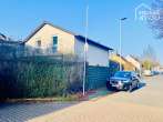 Ruhiges EFH in Top-Wohnlage, KfW 70, 145 qm, 4 SZ, 2 Bäder, Keller, Wintergarten, Wärmepumpe, Garten - Seitenansicht