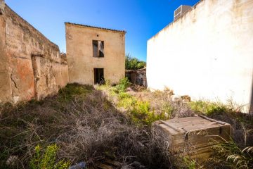 Townhouse in Felanitx with lots of potential, 400m² plot, 400m² living space, cistern, guest house, 07200 Felanitx (Spain), Townhouse