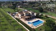 Mallorcan villa with saltwater pool & views of the Tramuntana, 4 bedrooms, 3 bathrooms, solar, heating - Drohnenaufnahme