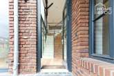 LOFT en la casa señorial lujosamente renovado, 134 metros cuadrados, 2 dormitorios, baño, WC, EBK, jardín y terrazas, garaje y plaza de aparcamiento - Eingang