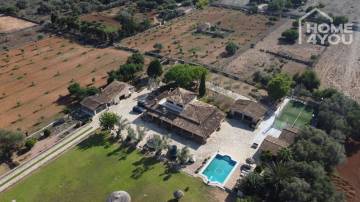 Mediterrane Finca mit 8.970m² in Ruhelage mit Pádelplatz, 4 SZ, 4 Bäder, Wintergarten, Pool, Heizung, 07450 Santa Margalida (Spanien), Villa