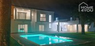 Villa moderna - 255m², 5 dormitorios, 4 baños, suelo radiante, jardín, piscina, cerca de la playa, sistema de alarma, aire acondicionado - Nacht Ansicht
