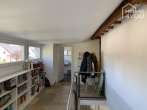 Luxurious town villa in Cologne-Junkersdorf, 286 sqm, 7 rooms, 941 sqm plot, conservatory, fireplace, garden - Flur OG