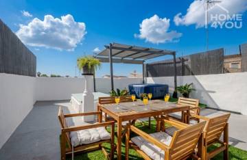 Atractivo adosado con licencia ETV para 6 personas, 188m², 5 dormitorios, 2 baños, patio, jacuzzi, terraza, 07519 Maria De La Salut (España), Casa de pueblo