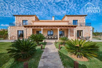 Exclusive dream finca with sea views, rental license, guest house, pool, underfloor heating, outdoor kitchen, 07688 Cala Murada (Spain), Villa