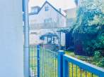 Chalet tranquilo en zona residencial de alto nivel, KfW 70, 145 m², 4 dormitorios, 2 cuartos de baño, sótano, invernadero, bomba de calor, jardín - Garteneingang