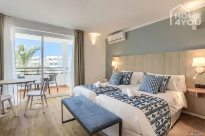 Hotel Apartment | 5% Net Return | 63 m² | 2 Bedrooms | Pool, Restaurant, Movie Theater, Gym, Air Conditioning | Investment, 07670 Portocolom (Spain), Apartment for sale