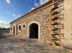 Finca en pierres naturelles à finir sur 14.700 m² de terrain à Campos : 270 m², 5 chambres, 5 salles de bains, piscine intérieure - Fassade